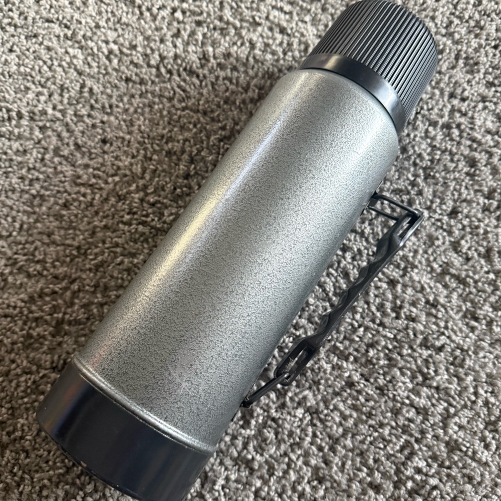 1 Quart Aladdin Coffee Thermos - Picture 2 of 5